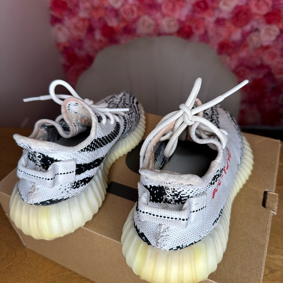 YEEZY sneakers zebra black white size 8 - Picture 6 of 11